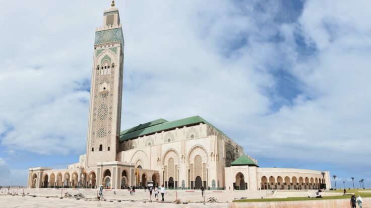 Mosquée Hassan II est l'une des plus grandes mosquées au monde